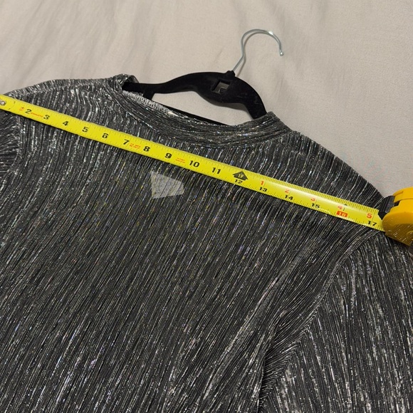 SPARKLE SILVER BLOUSE SZ M - Picture 5 of 7